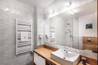 Апарт-отели SOLAVO HOME&TRAVEL Солец-Здруй Двухместный номер с 1 кроватью и собственной ванной комнатой-4